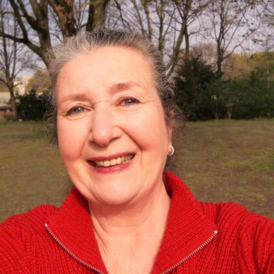 Renate Lappe-Schneegans unterrichtet im Malen und bietet Schnupperkurse an